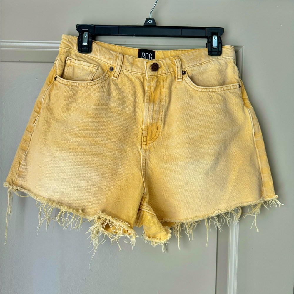 BDG Yellow Denim Cut Off Raw Hem Shorts | Size 28